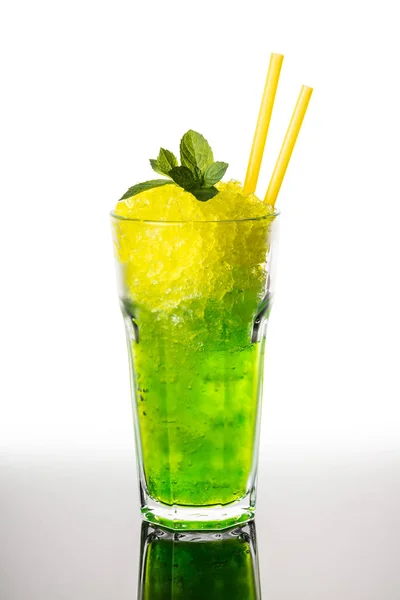 Cocktail Mojito Från Vit Bakgrund — Stockfoto