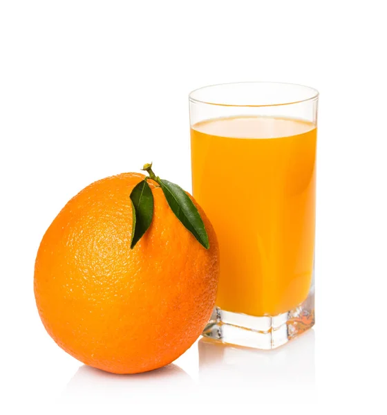 Апельсиновий Сік Склянці Білому Ізольованому Фоні — стокове фото