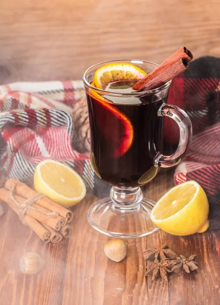 Hot Drink Mulled Wine Spices Wooden Background — Stock Photo, Image