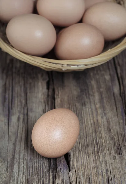 Brun Kyckling Ägg Närbild Trä Bakgrund — Stockfoto