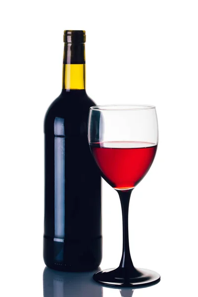 Fles Glas Rode Wijn Close Witte Achtergrond — Stockfoto