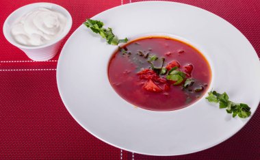 ekşi krema, Ukrayna Ulusal çanak ile kırmızı borsch