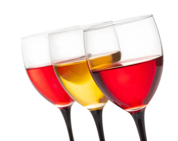 Vin blanc et rouge dans des verres — Photo