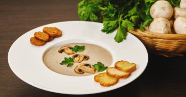 Kremalı mantar çorbası. 