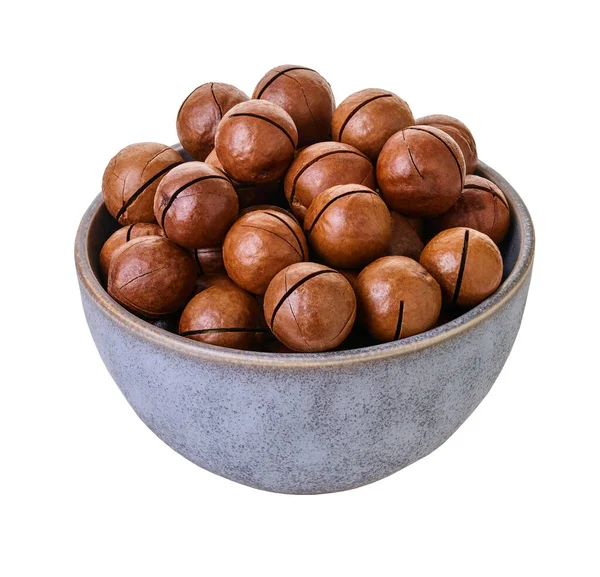 Makadam Ořechy Misce Výstřižkem Cesta Bílém Izolovaném Pozadí — Stock fotografie