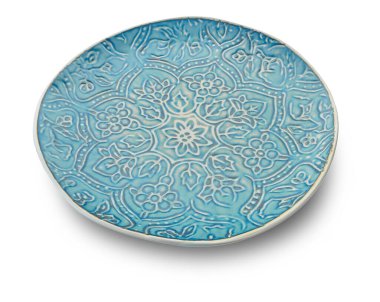 Beyaz izole bir arkaplanda kırpma yolu olan boş mutfak tabakları                               