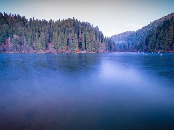 Morgen auf lacul rosu oder rotem See oder Killersee in harg — Stockfoto