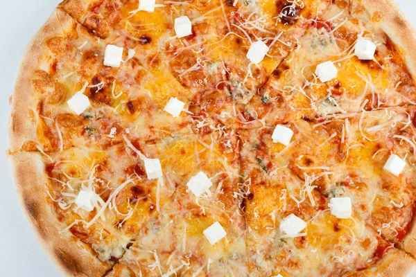 Tüm dünyadan gelen pizza renkli, gevrek, lezzetli