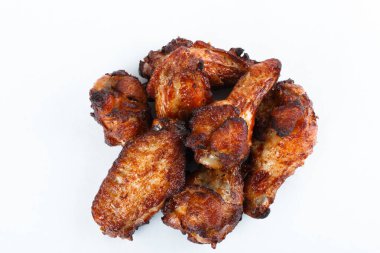 Beyaz arka plan üzerinde izole ızgara tavuk budu kızarmış. menü. fastfood