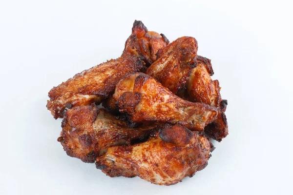 Beyaz arka plan üzerinde izole ızgara tavuk budu kızarmış. menü. fastfood