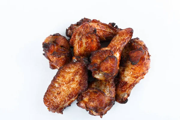 Beyaz arka plan üzerinde izole ızgara tavuk budu kızarmış. menü. fastfood