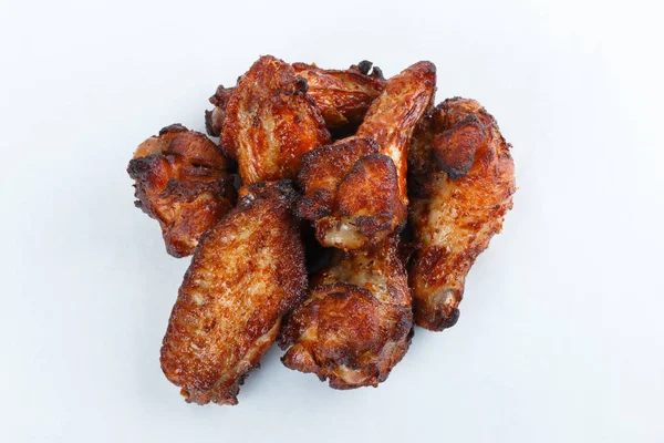 Beyaz arka plan üzerinde izole ızgara tavuk budu kızarmış. menü. fastfood