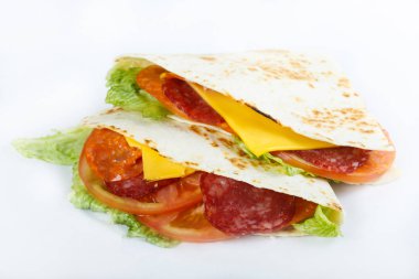 Meksika geleneksel yemeği - quesadillias kapatın. Üstten Görünüm menü fotoğraf