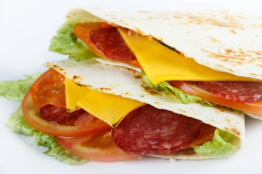 Meksika geleneksel yemeği - quesadillias kapatın. Üstten Görünüm menü fotoğraf