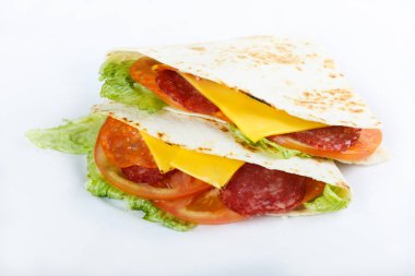Meksika geleneksel yemeği - quesadillias kapatın. Üstten Görünüm menü fotoğraf