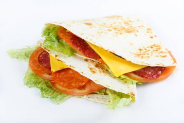 Meksika geleneksel yemeği - quesadillias kapatın. Üstten Görünüm menü fotoğraf