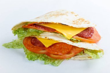 Meksika geleneksel yemeği - quesadillias kapatın. Üstten Görünüm menü fotoğraf