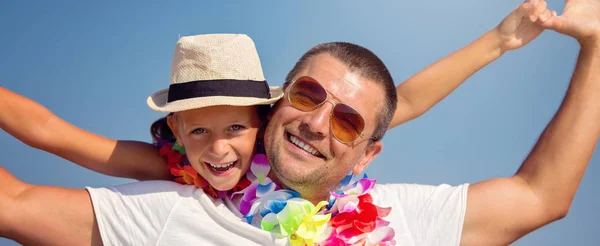 Estate Famiglia Concetto Vacanza Padre Con Figlia Divertirsi — Foto Stock