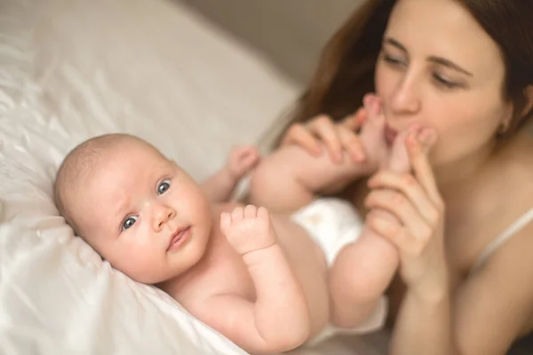 Ternura Close Retrato Feliz Linda Mãe Com Seu Bebê Recém — Fotografia de Stock