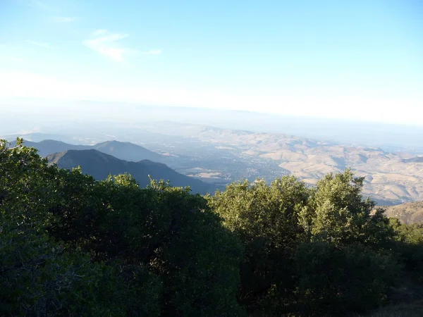 Impressionante Natura Vista Sulle Montagne Con Cielo Nuvoloso Nella Zona — Foto Stock