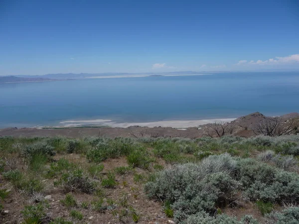 犹他州盐湖畔美丽的湖景 天空迷人极了 — 图库照片
