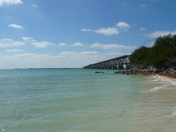 Vue Imprenable Sur Océan Avec Des Vagues Tranquilles — Photo