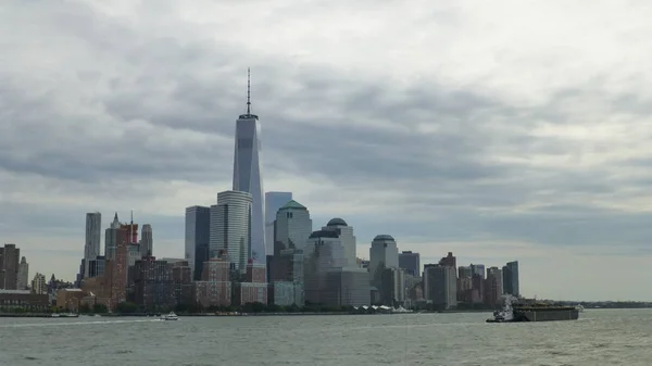 Moderna Vista Ciudad Con Cielo Azul Río — Foto de Stock