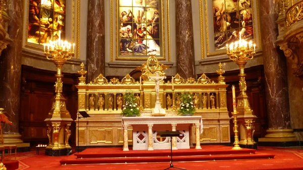 Vista Interior Igreja Velha Com Ouro Fretwork — Fotografia de Stock