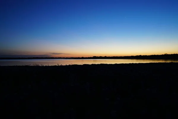 Красивое Закатное Небо Озере — стоковое фото