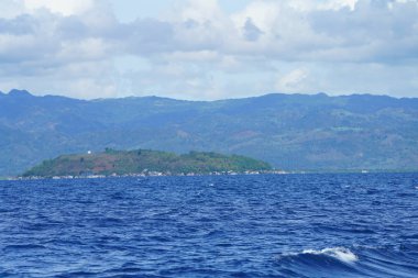 Muhteşem okyanus manzarası muhteşem Dağları ile