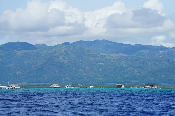 Vue Imprenable Sur Océan Avec Des Montagnes Étonnantes — Photo