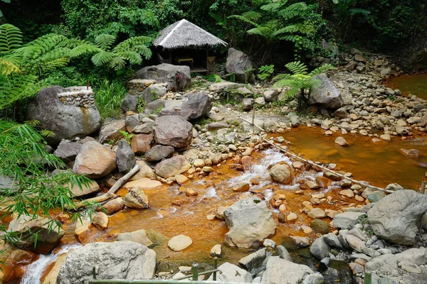 Impressionante Vista Natura Con Cascata Spruzzi — Foto Stock