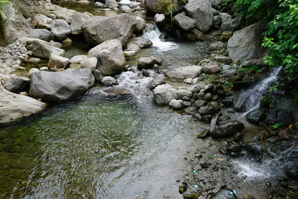 Vista Del Flusso Del Fiume Monte Roccioso — Foto Stock