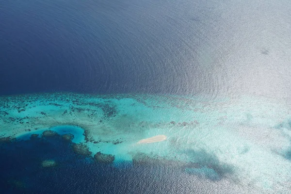İnanılmaz okyanus derinliği görmek şaşırtıcı doğa ile