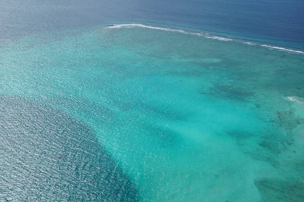 İnanılmaz okyanus derinliği görmek şaşırtıcı doğa ile