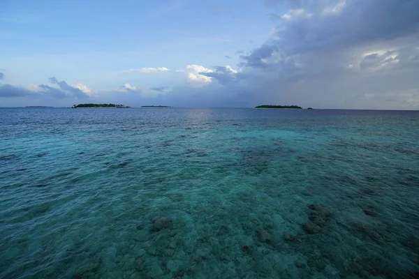 Vista Panorámica Del Mar Con Islas Horizonte Cielo Nublado — Foto de Stock