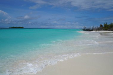 Bir adada Maldivler okyanus manzarası
