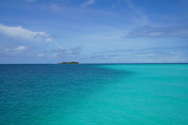 Maldivler bir tekneden okyanus manzarası
