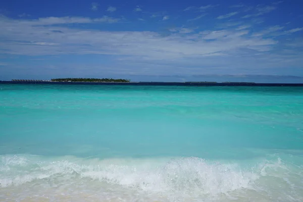 Vista Playa Una Hermosa Isla Deshabitada Las Maldivas — Foto de Stock