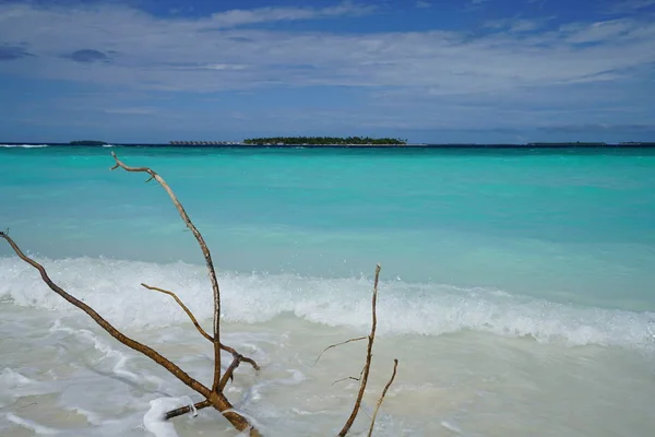 Θέα Στον Ωκεανό Από Ένα Νησί Ραβδιά Στις Μαλδίβες — Φωτογραφία Αρχείου