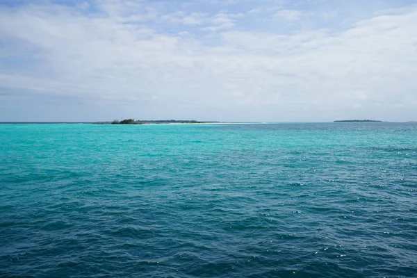 从马尔代夫的船上可以看到海洋的景色 — 图库照片