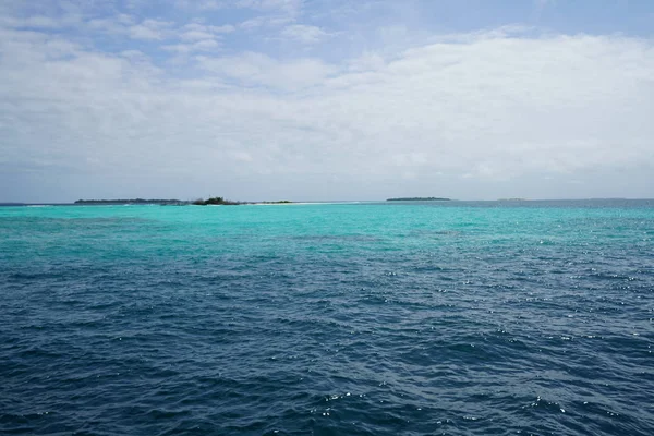 Όμορφη Θέα Στον Ινδικό Ωκεανό Στις Μαλδίβες — Φωτογραφία Αρχείου