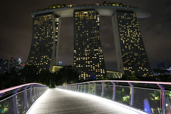 Edifícios Modernos Construções Iluminadas Noite Singapore — Fotografia de Stock