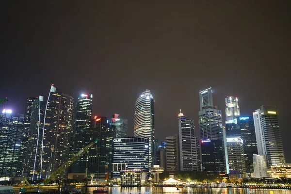 Vista Del Puerto Singapur Con Rascacielos Iluminados Por Noche — Foto de Stock