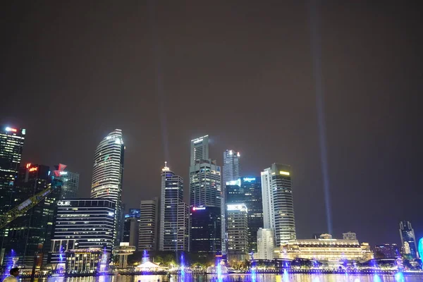 Vista Del Puerto Singapur Con Rascacielos Iluminados Por Noche — Foto de Stock
