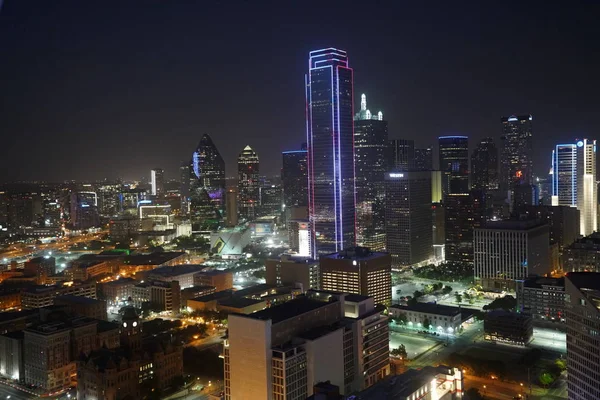 Dallas Ciudad Edificios Modernos Iluminados Por Noche — Foto de Stock