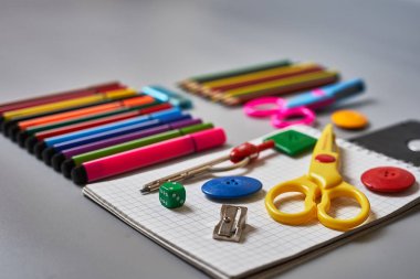   ileti örneği kalem ve işaretleri                                