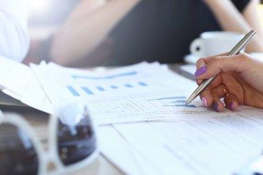 Ofiste çalışan meslektaşlarının grup