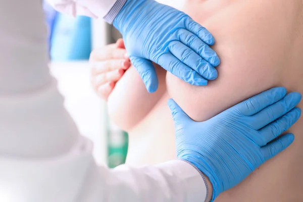 Plastik cerrah elleri devlet silikon ile kontrol