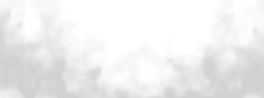 Gökyüzünü kaplayan yumuşak gri bulutlar